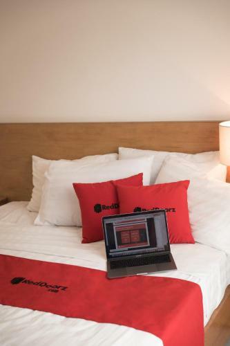 Reddoorz Khanh Linh Hotel