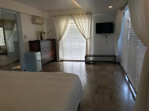 Nice Apartment In Back Beach 1402