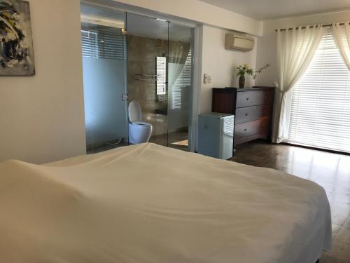 Nice Apartment In Back Beach 1402