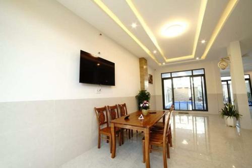 Villa 8pn Nguy?n H?u Ti?n