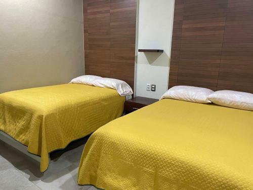 Hotel Coco Mar Suites