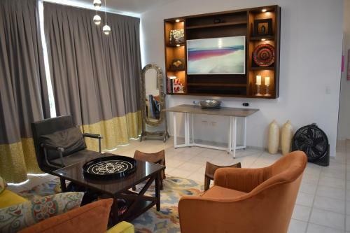 Work Remotely & Relax In Beautiful 3bd Home