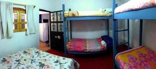 Hostal Casa Chuparrosa House