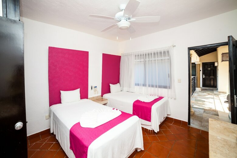 Nina Hotel & Beach Club