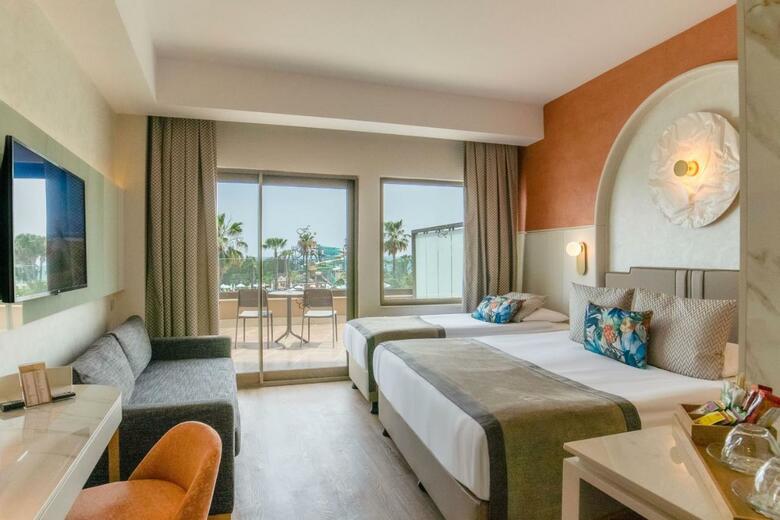 Hotel Fame Residence Lara & Spa
