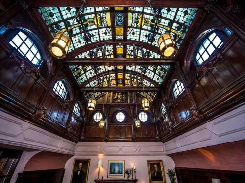 The Woodside Hotel