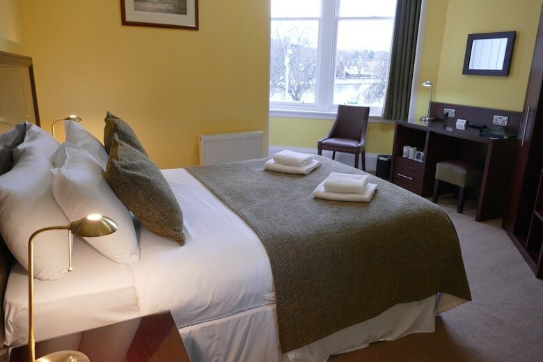 Hostal Strathness House