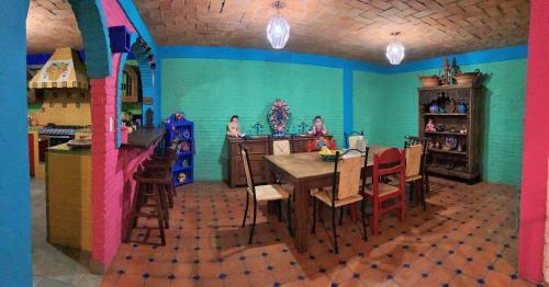 Hostal Casa Rosa Mexiquito - Guest House