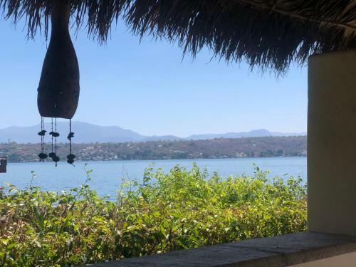 Villa Paraiso Tropical A Orilla Del Lago de Tequesquitengo