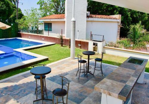 Casa Con Alberca Junto Al Lago