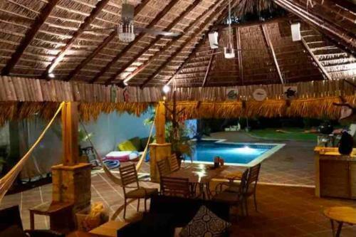 Casa Orilla Al Lago Con Servicio de Cocinera