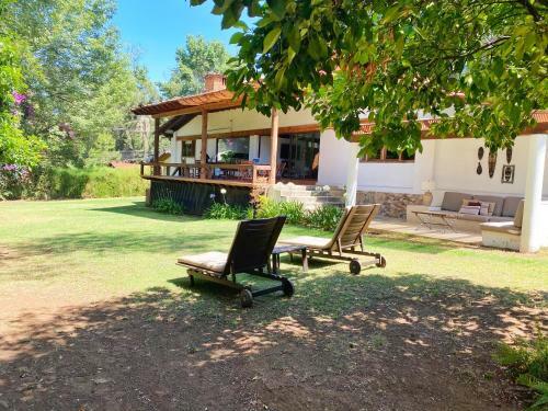 Hostal Casa Vallesana Av�ndaro