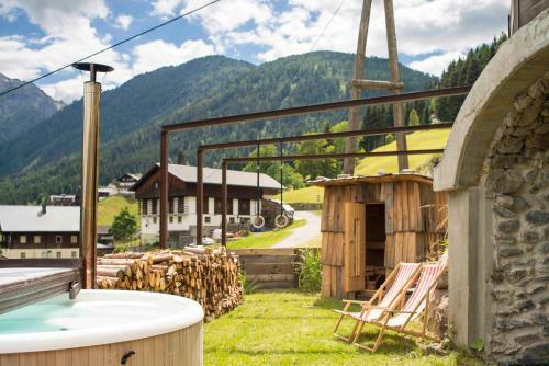 Hepi Lodge