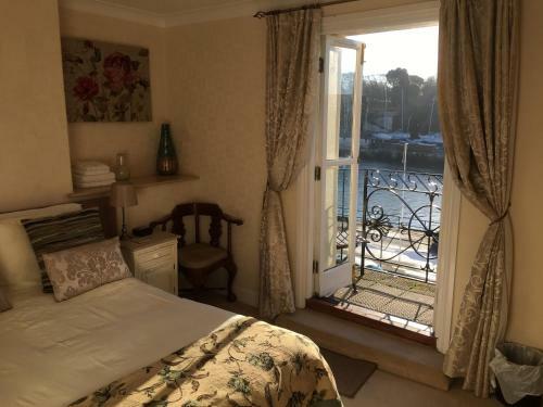 Hostal The Chatsworth