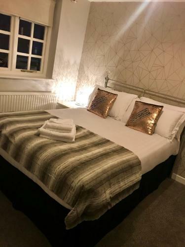 Hostal Marina Court