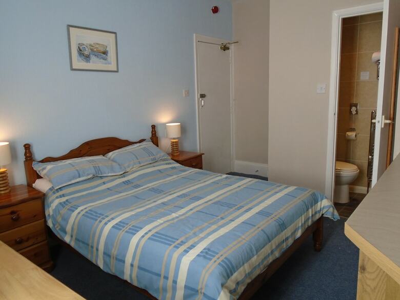 Hostal Florian Guest House