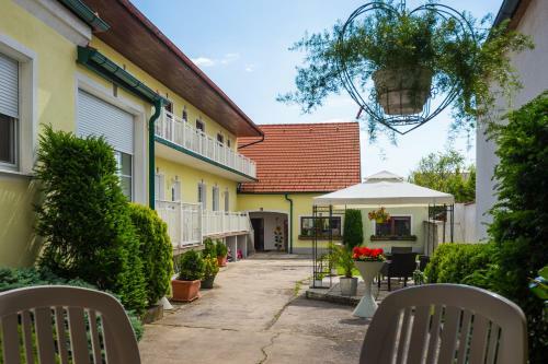 G�stehaus - Doris - Wenzl