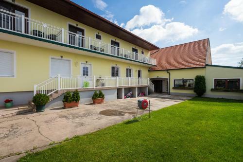 G�stehaus - Doris - Wenzl