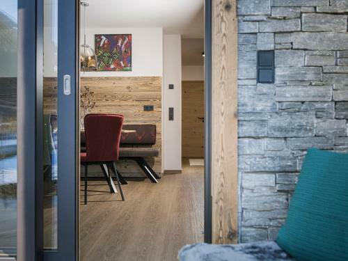 Lenzup Apartments