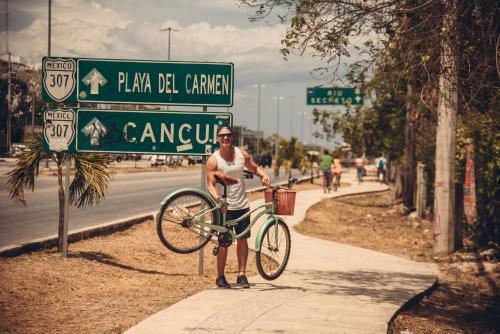 Bed & Breakfast Lobo Inn Tulum