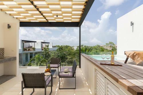 Penthouse Duplex Studio Rooftop Pool Gym