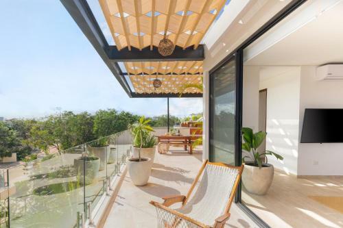Luxury Duplex Penthouse Private Rooftop Pool View