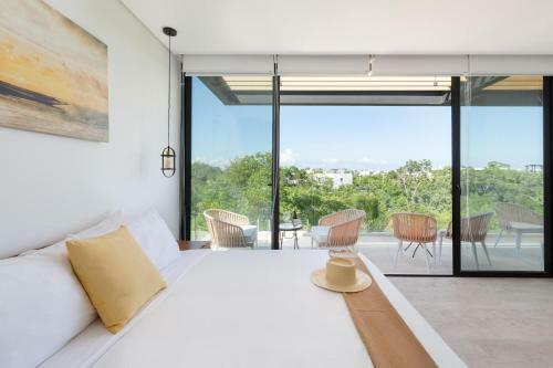 Luxury Penthouse Private Rooftop Pool Gym
