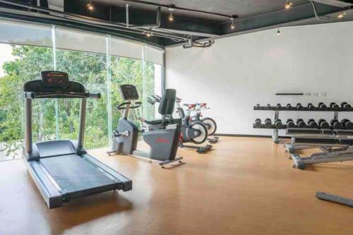 Luxury Penthouse Studio Priv Rooftop Pool Gym