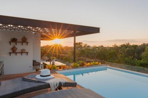 Kiin Nah Penthouse Private Rooftop Pool Chef