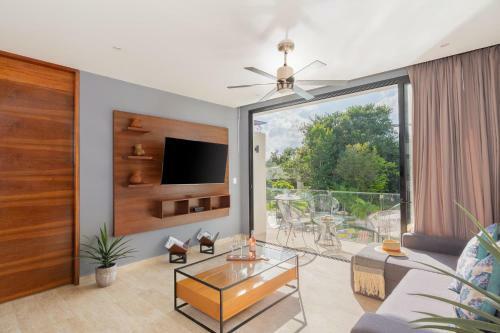 Chic Decor 1bdr Pool Spa Gym