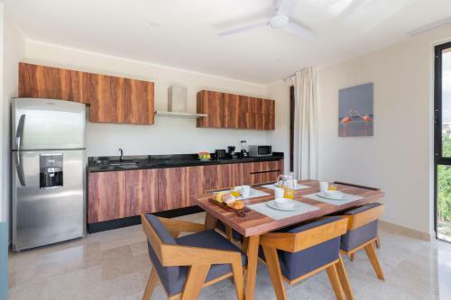 Comfy 2 Apartments In One Rooftop Pool Gym Sky Bar