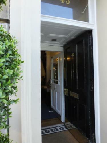 Hostal Queens Guest House