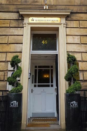 Hostal Queens Guest House