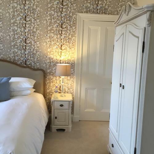 Bed & Breakfast Claremont House