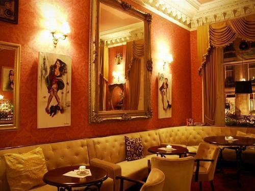 Ritz Hotel