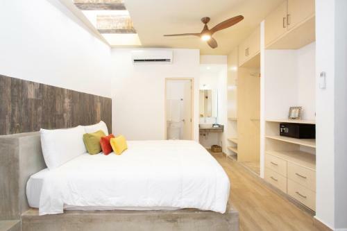 Luxury Apartment2 Bedroompoollaundry Center