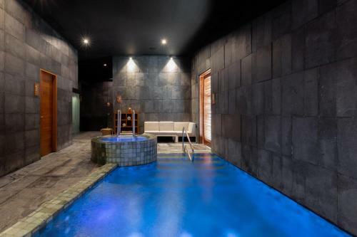 1bdr Central Park Pool Spa Gym Wifi
