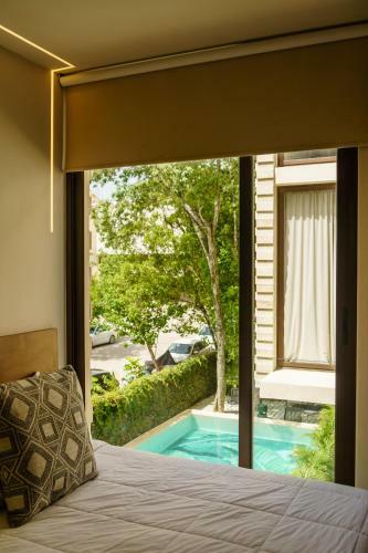205 Perfect Location 3 Bedrooms Apartment