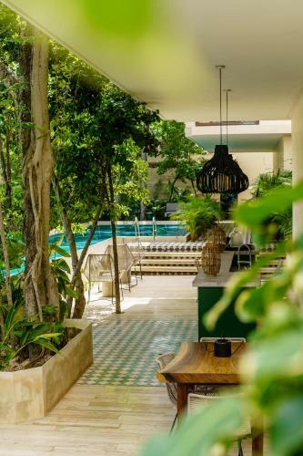 205 Perfect Location 3 Bedrooms Apartment