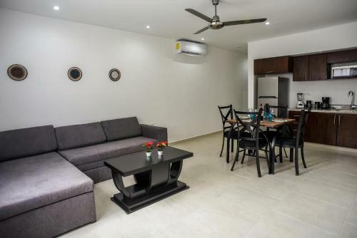 Blue Luxury Kukulkan Apartments