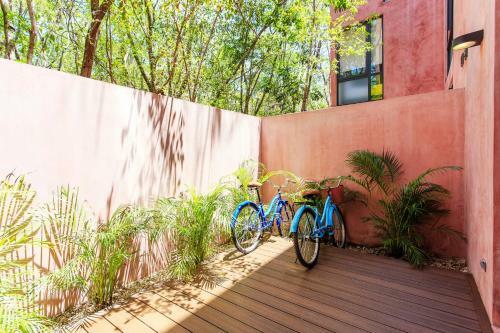 Vibrant Condo In Nature With Pool And Bikes To Explore!