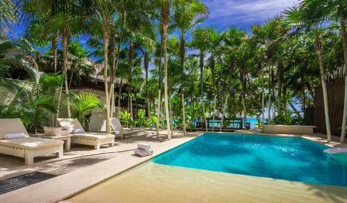 Beachfront Villa - Soliman Bay