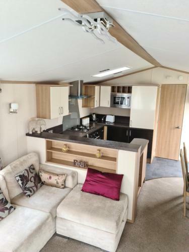8 Berth Caravan Skegness Golden Palm Resort