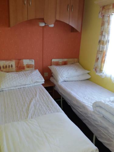 8 Berth Caravan Mv148