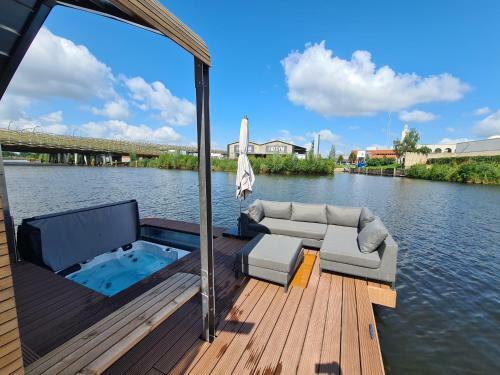 Wikkelboats @ Tramkade Den Bosch