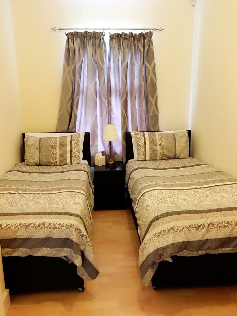 Hostal Acer Lodge Guest House