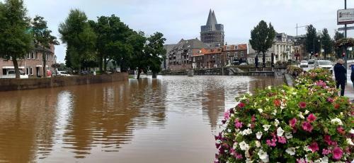 Apartamento Roermond Uniek Stadspand, Compleet Woonhuis