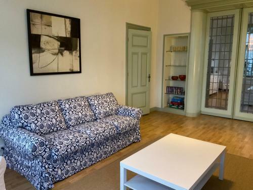 Aristoteles Apartments