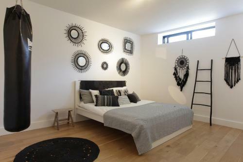 Villa M