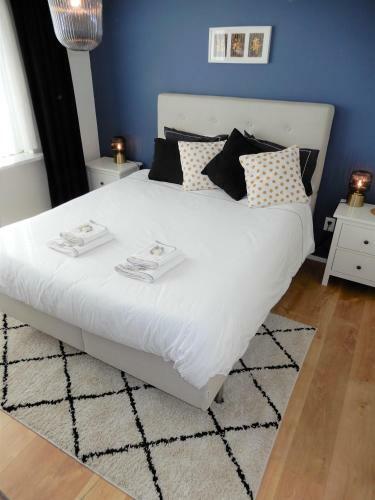 Cozy Private Bedroom Joyce